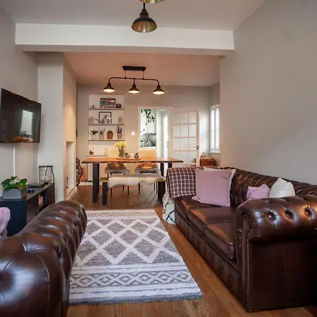 Hereford City - St Owens Terrace - Comfortable & Spacious Well Presented Three Storey House, Perfect For A Weekend Away & Exploring The City On Foot - Hosted By Rentmyhouse Exterior photo