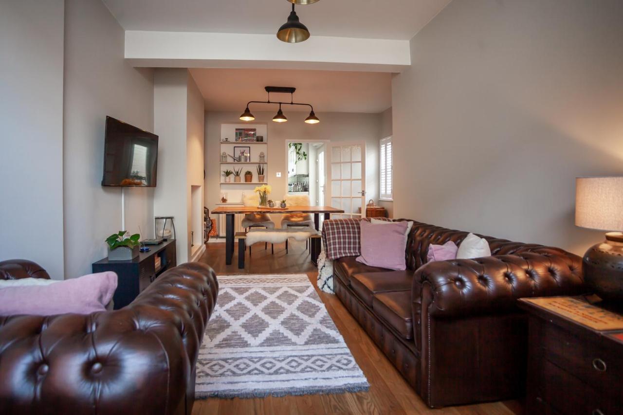Hereford City - St Owens Terrace - Comfortable & Spacious Well Presented Three Storey House, Perfect For A Weekend Away & Exploring The City On Foot - Hosted By Rentmyhouse *