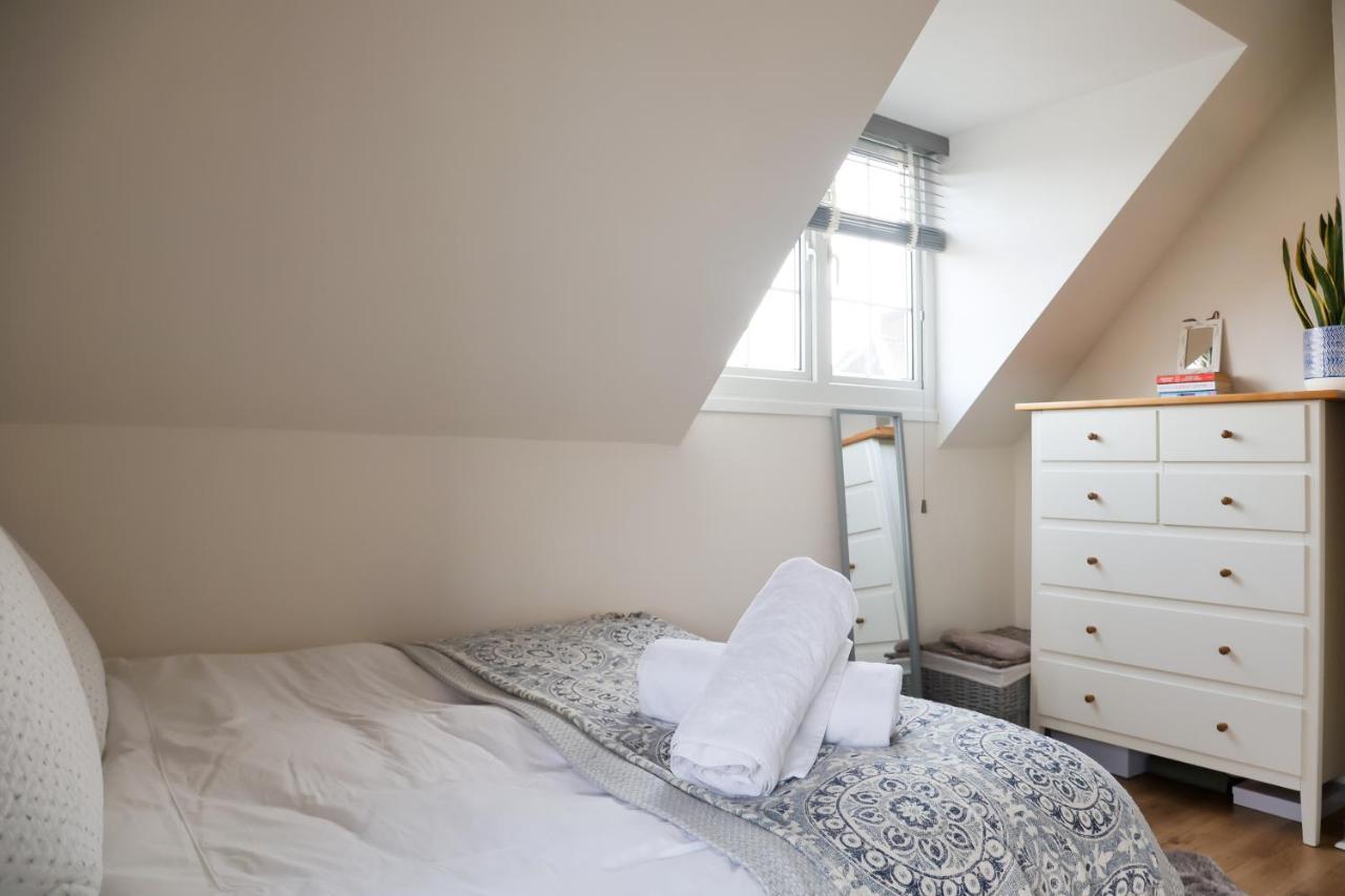 Hereford City - St Owens Terrace - Comfortable & Spacious Well Presented Three Storey House, Perfect For A Weekend Away & Exploring The City On Foot - Hosted By Rentmyhouse