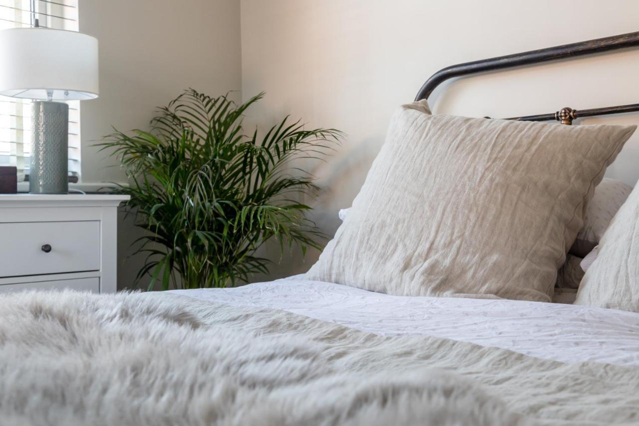Hereford City - St Owens Terrace - Comfortable & Spacious Well Presented Three Storey House, Perfect For A Weekend Away & Exploring The City On Foot - Hosted By Rentmyhouse Hereford