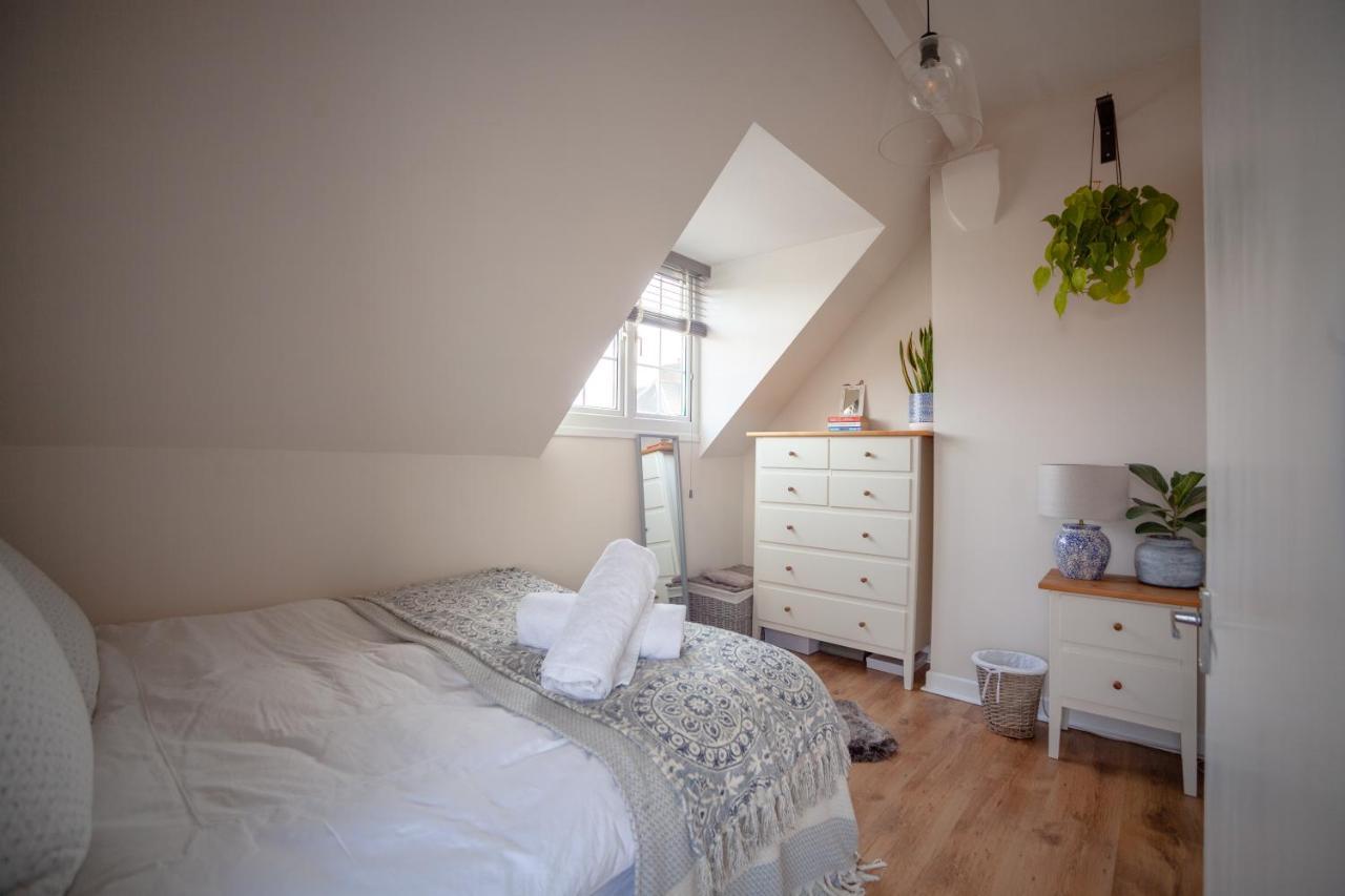 Hereford City - St Owens Terrace - Comfortable & Spacious Well Presented Three Storey House, Perfect For A Weekend Away & Exploring The City On Foot - Hosted By Rentmyhouse Apartment Hereford